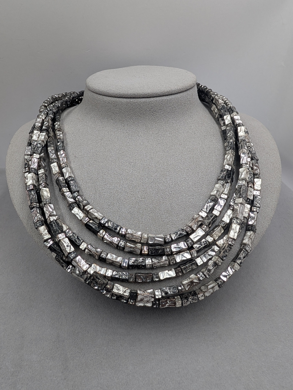 Chico’s Five Strand Silver Gunmetal Textured Bead Statement Necklace | 0039